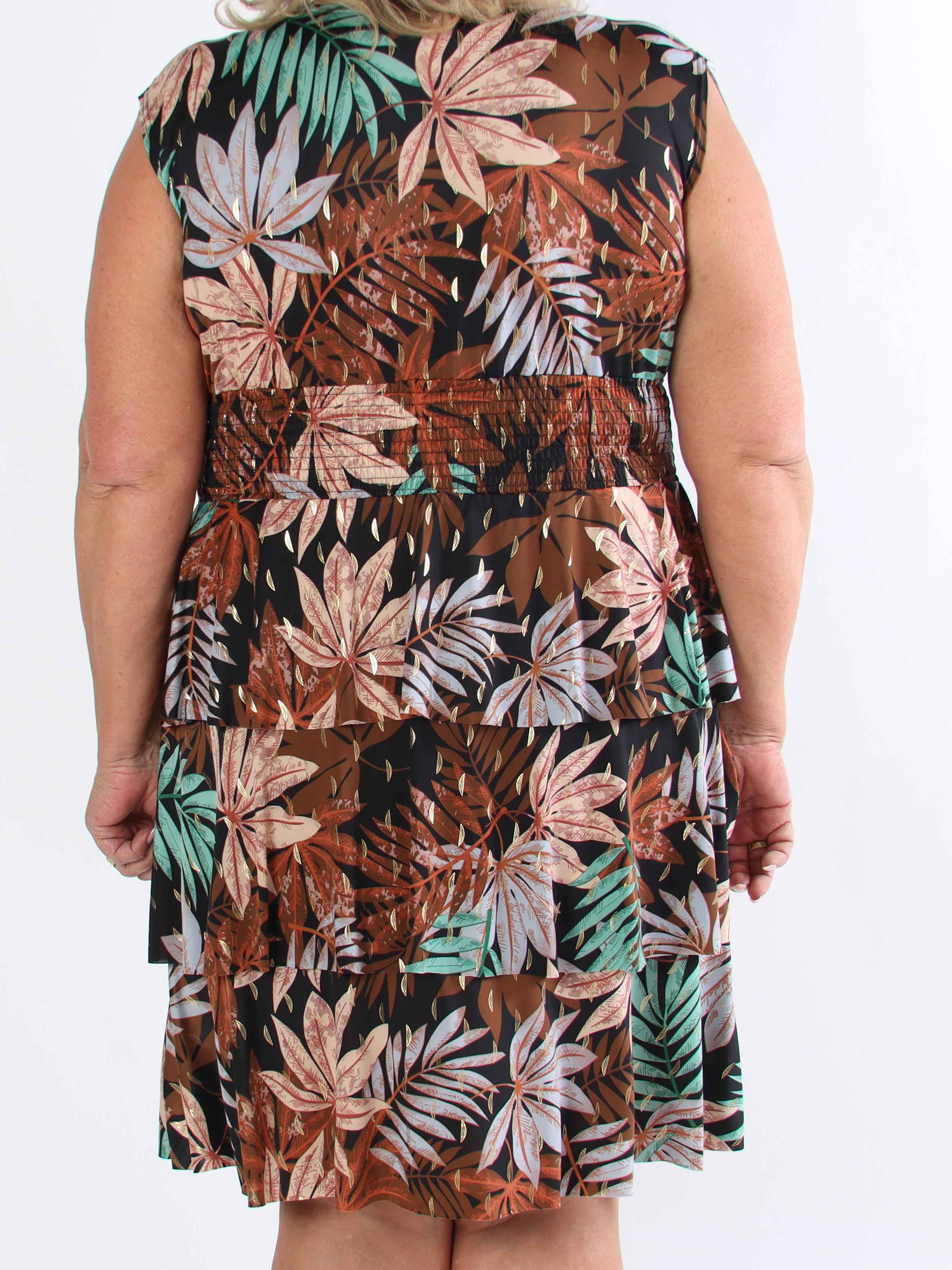 Pams Leaf Frills - Plus size kjole med bladprint og flæser